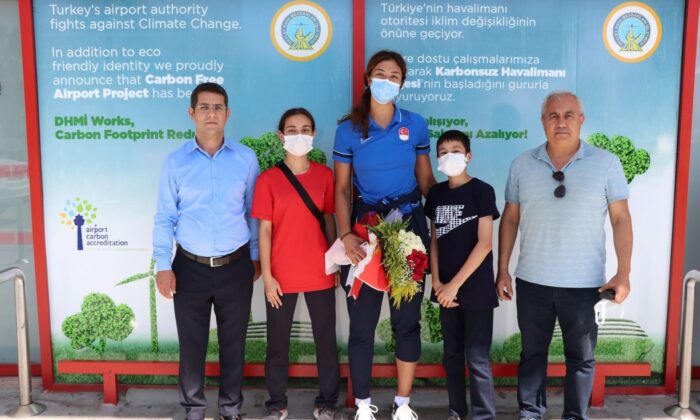 Olimpiyat sporcusu Nafia Kuş’a moral karşılaması