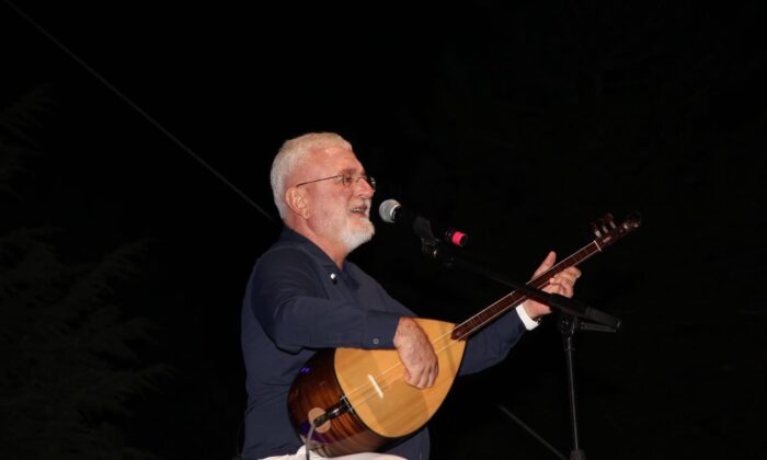 Onur Akın’dan muhteşem konser