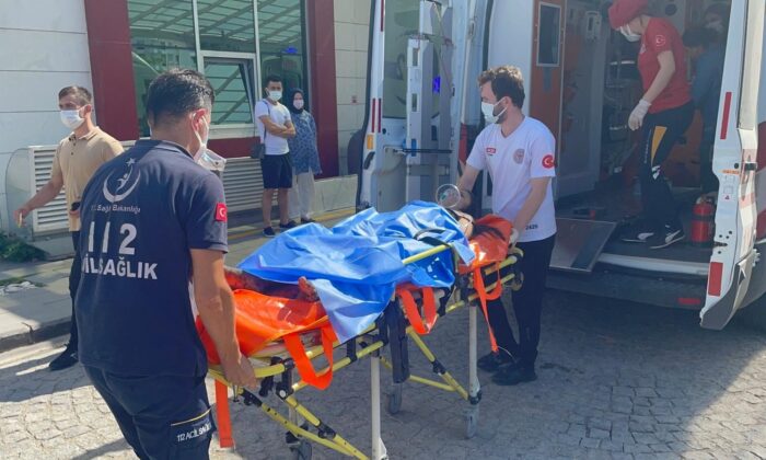 Ordu’da baba ve kızı denizde boğulma tehlikesi geçirdi