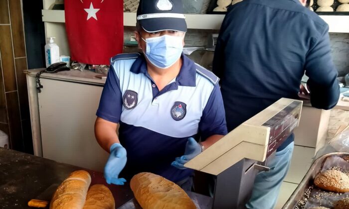 Osmaniye’de ekmekte gramaj denetimi