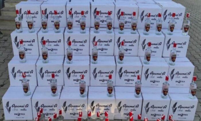 Otel deposunda bin 800 litre kaçak içki ele geçirildi