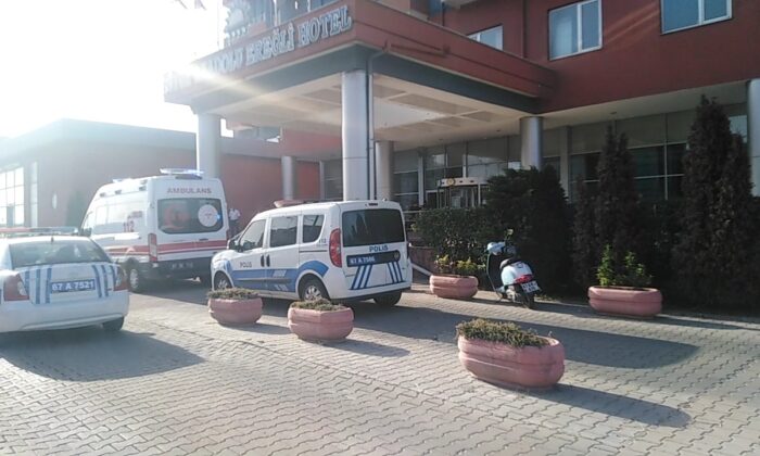 Otelde yemekten zehirlenen 30 kişi hastanelik oldu