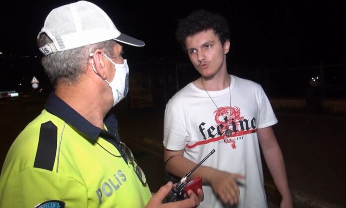 Otomobil ile ticari taksi çarpıştı: 2 yaralı