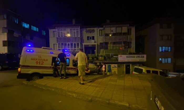 Otomobili taşladılar, sokak ortasında saldırdılar