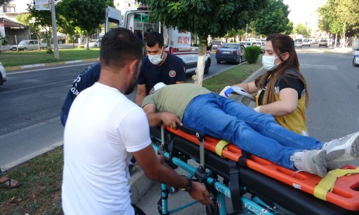 Otomobille çarpışan kamyonet takla attı: 2 yaralı