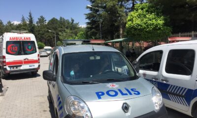 Otomobille çarpışan motosiklet sürücüsü yaralandı