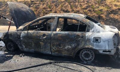 Otoyolda seyir halindeki otomobil yandı