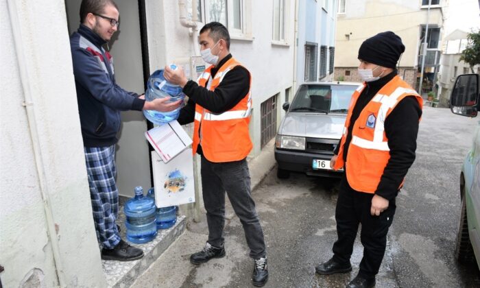 (Özel) 1 litre atık yağ getirene 5 litre memba suyu hediye