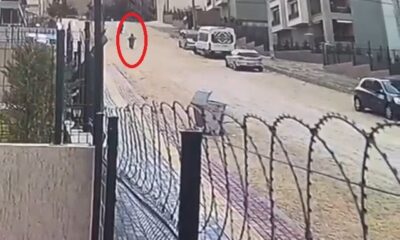 (Özel) Arkadaşlarıyla bisiklet süren çocuk taşlı yolda metrelerce savruldu