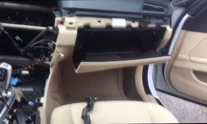 (Özel) Ataşehir’de hırsızlar lüks aracı soyup soğana çevirdiler