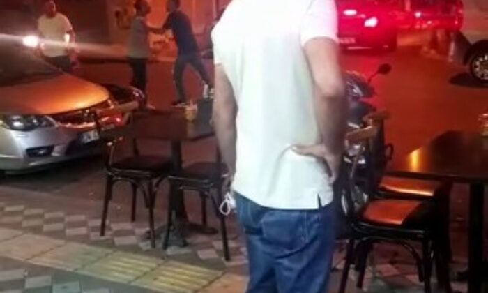 (Özel) Bahçelievler’de alkol alan 2 kişi kavga etti 1 kişi yaralandı