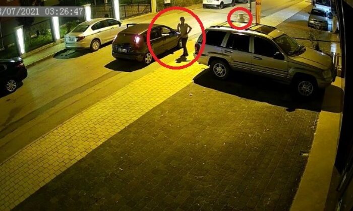 (Özel) Bursa’da 10 katlı düğün pastasını çaldılar