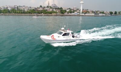 (ÖZEL) İstanbul Boğazı’nda nefes kesen arama kurtarma tatbikatı