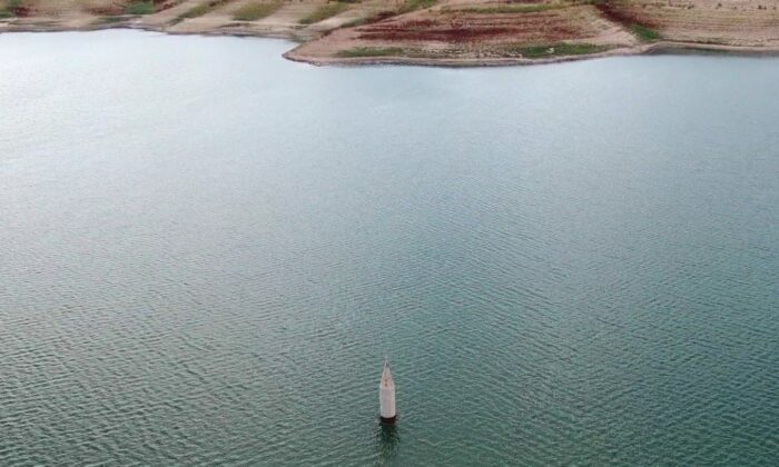 (Özel) Sular çekildi köy ortaya çıktı