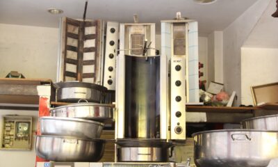 Pandemide kapanan esnafın fotoğrafı ikinci el dükkanlarında