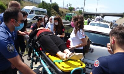 Pendik’te zincirleme kaza: 5 araç birbirine girdi, 2 kişi yaralandı