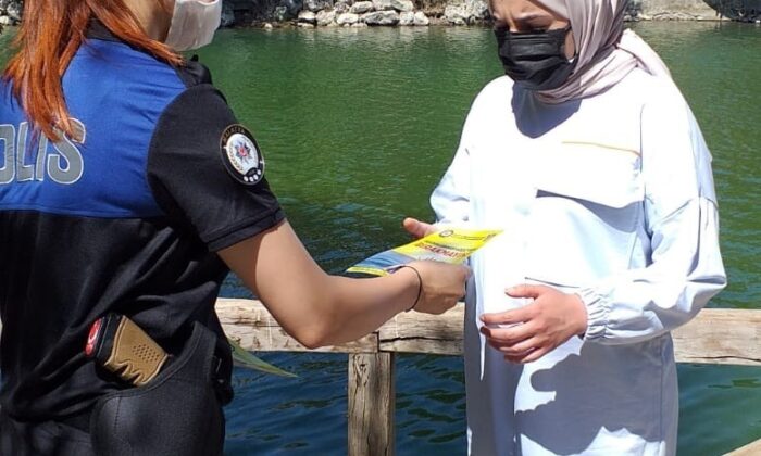 Polis ekiplerinden boğulma vakalarına karşı bilgilendirme