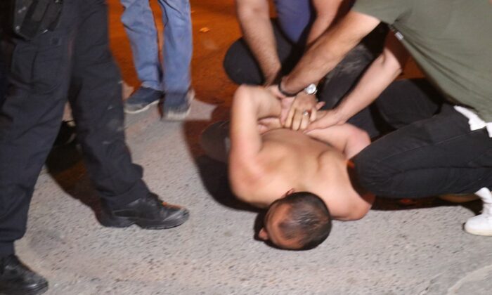 Polislerin alkollü şahısla imtihanı