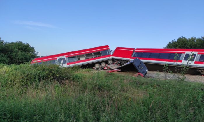 Polonya’da tren kazası: 8 yaralı