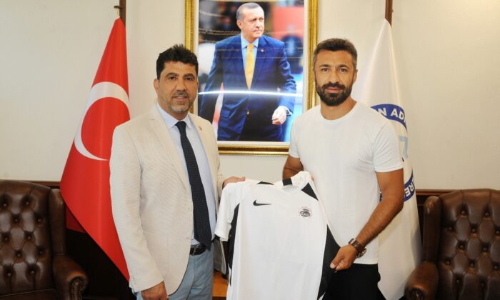 Rektör Aldemir’e Kuşadasıspor forması