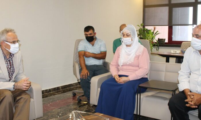 Rektör Özaydın tedavi gören askeri ziyaret etti