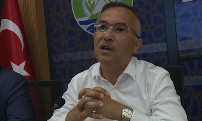 Rize Valisi Kemal Çeber: “Çok riskli gördüğümüz 164 haneden 112’si tahliye edildi”