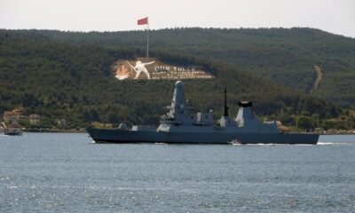 Rusya’nın Kardeniz’de ateş açtığı İngiliz savaş gemisi ‘HMS Defender’ Çanakkale’de