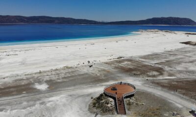 Salda Gölü bayram tatilinin gözdesi oldu
