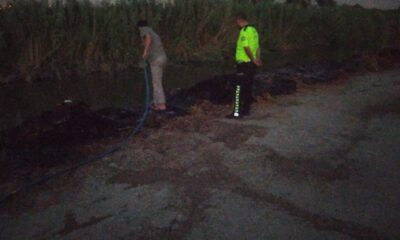 Samandağ’da otluk yangınını polisler söndürdü