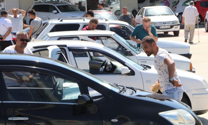 Samsun’da ikinci el oto pazarında bayram sonrası hareketliliği