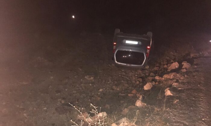 Sarıkamış’ta otomobil takla attı: 5 yaralı