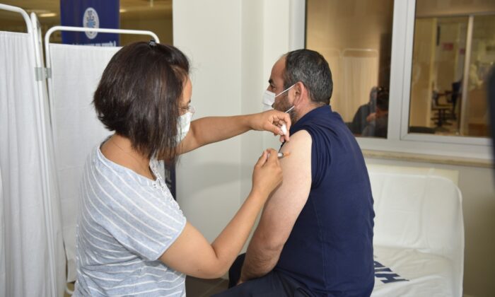 Selçuklu Belediyesi’nden aşı kampanyasına destek