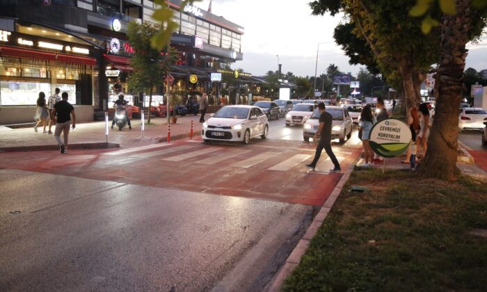 Sensörlü yaya geçidi projesi hayata geçirildi