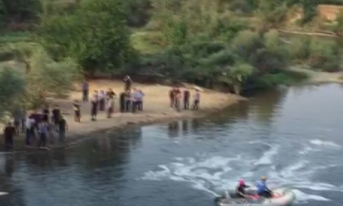 Serinlemek için girdiği suda boğuldu