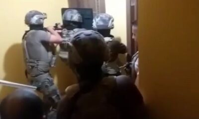 Seyir halindeki minibüs şoförünü silahla vurarak öldürmüştü, özel harekat polisinin operasyonu ile yakalandı