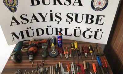 Silah imâlathanesi olarak kullandığı evinde kendini vurdu