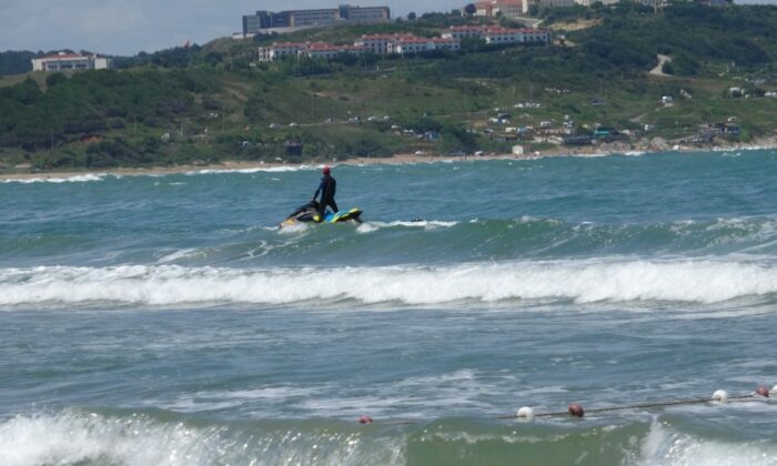 Şile’de denizde kaybolan 2 kişiyi arama çalışmaları sürüyor