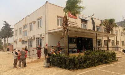 Silifke’de evlerinden tahliye edilenler okullara yerleştiriliyor