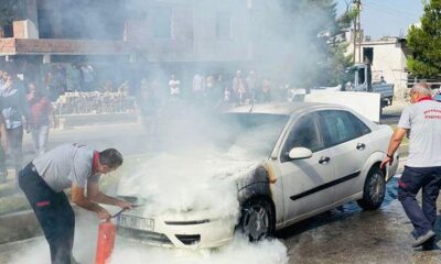 Silvan’da seyir halindeki araç yandı