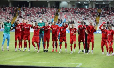 Sivasspor’da maç sonu büyük sevinç