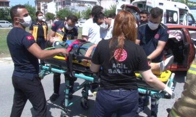 Sultanbeyli’de otomobil ile ticari taksi çarpıştı: 2 yaralı