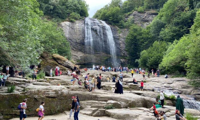 Suuçtu bayram tatilinde ziyaretçi akınına uğradı