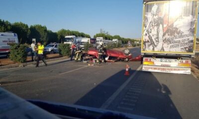 Takla atarak ters dönen otomobilde sürücü yaralandı