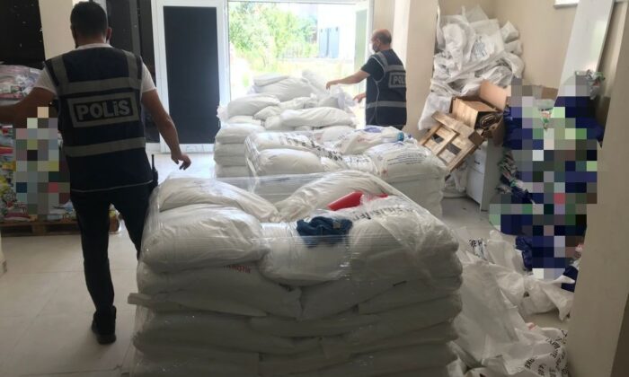 Taklitçilere polis baskını