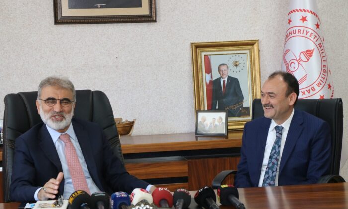 Taner Yıldız: “Yüz yüze eğitime geçiş için hepimizin alacağı tedbirler çok önemli”