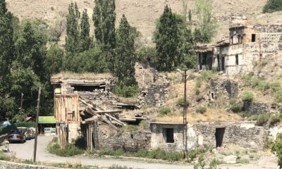 Tarihi Kars Evleri tamamen yıkıldı