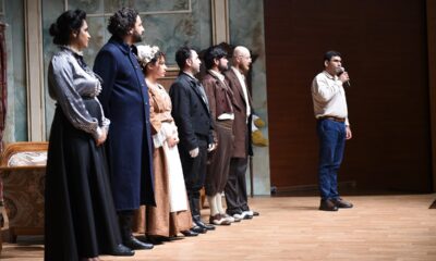 Tarsus Şehir Tiyatrosu, ‘Çehov Vodvil’ oyunu ile Mersinli izleyicilerle buluştu