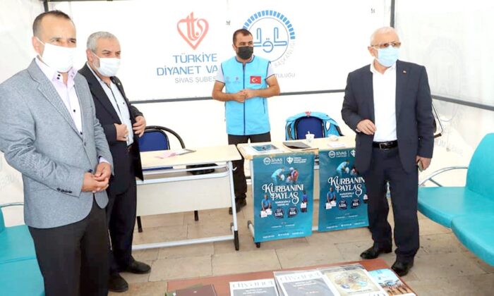 TDV, Sivas’ta kurban bağış standı açtı