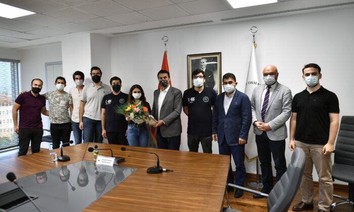 Teknoloji takımından Başkan Dündar’a ziyaret