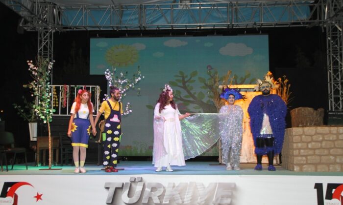 Temmuz’da “Köşe Bucak” sanata doydu